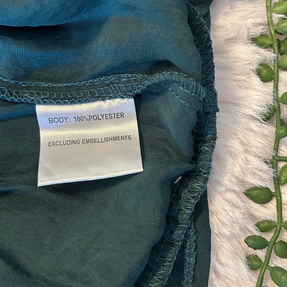 Princess Polly Evergreen Flowy Ruffle Mini Dress Size 2 - Picture 6 of 6